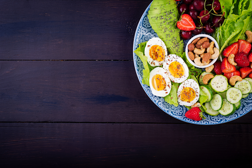 Поклонники палеодиеты утверждают, что она является наиболее полезной для организма, так как основана на естественном рационе, предопределенном для человека самой природой Рацион при палеодиете