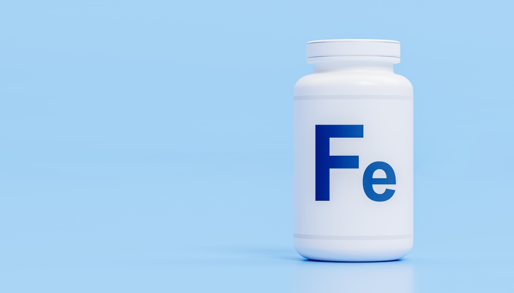 Препараты с железом принимаются по стандартной схеме: трижды в сутки (утро, обед, вечер), за 2 часа до еды Длительность приема железа зависит от конкретно взятого случая. Обычно его пьют от 1 до 6 месяцев