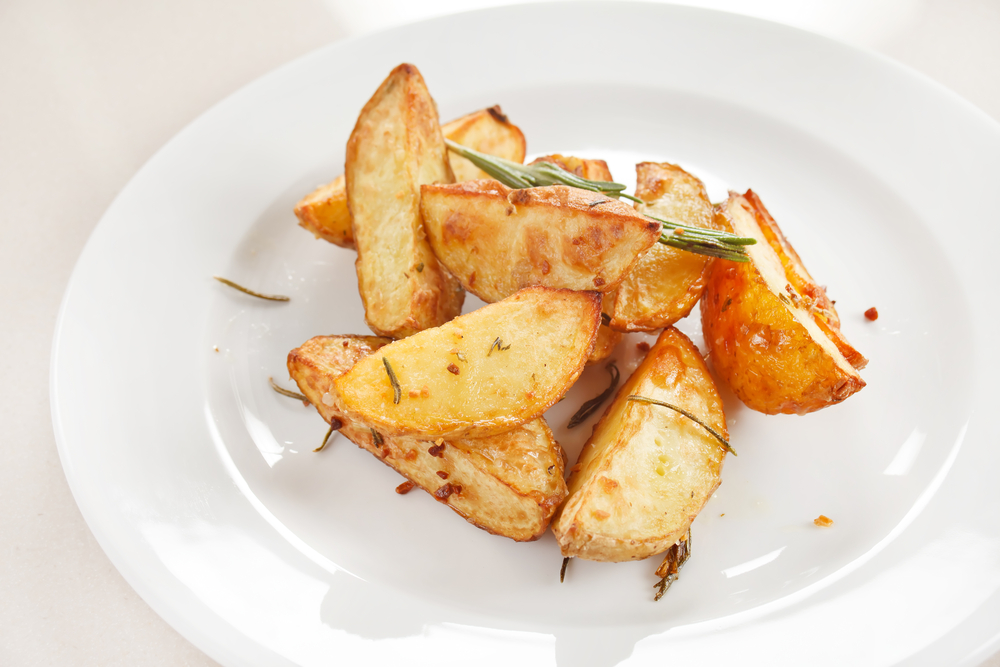 Жареную картошку любят многие Картофель, обжаренный на масле