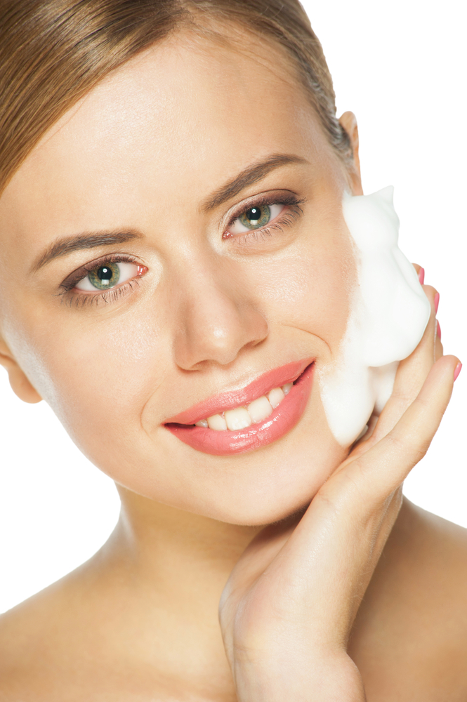 Главное предназначение геля для умывания – очистка кожи от загрязнений Гель для умывания