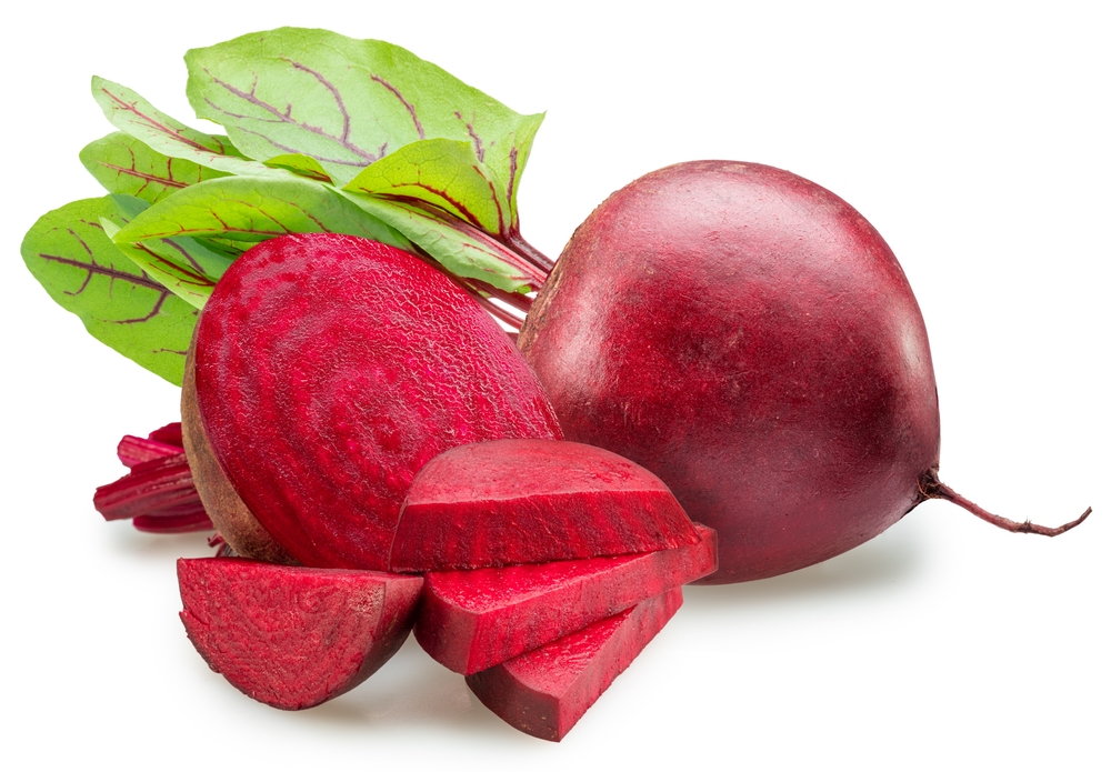 Свекольный порошок богат пищевыми волокнами, антиоксидантами, железом, кальцием, калием, фолиевой кислотой и другими полезными веществами Свекольный порошок