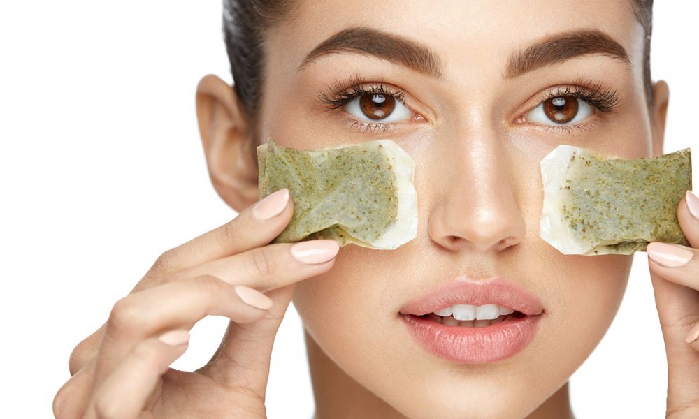 Чтобы быстро убрать дефект, можно сделать компресс с черным или зеленым чаем Как быстро убрать дефект?