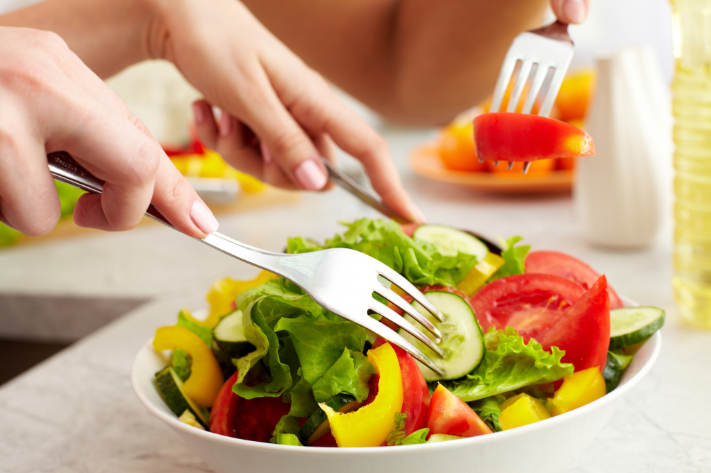 Малокалорийное рациональное питание — еще одна составляющая плоского живота Малокалорийное рациональное питание