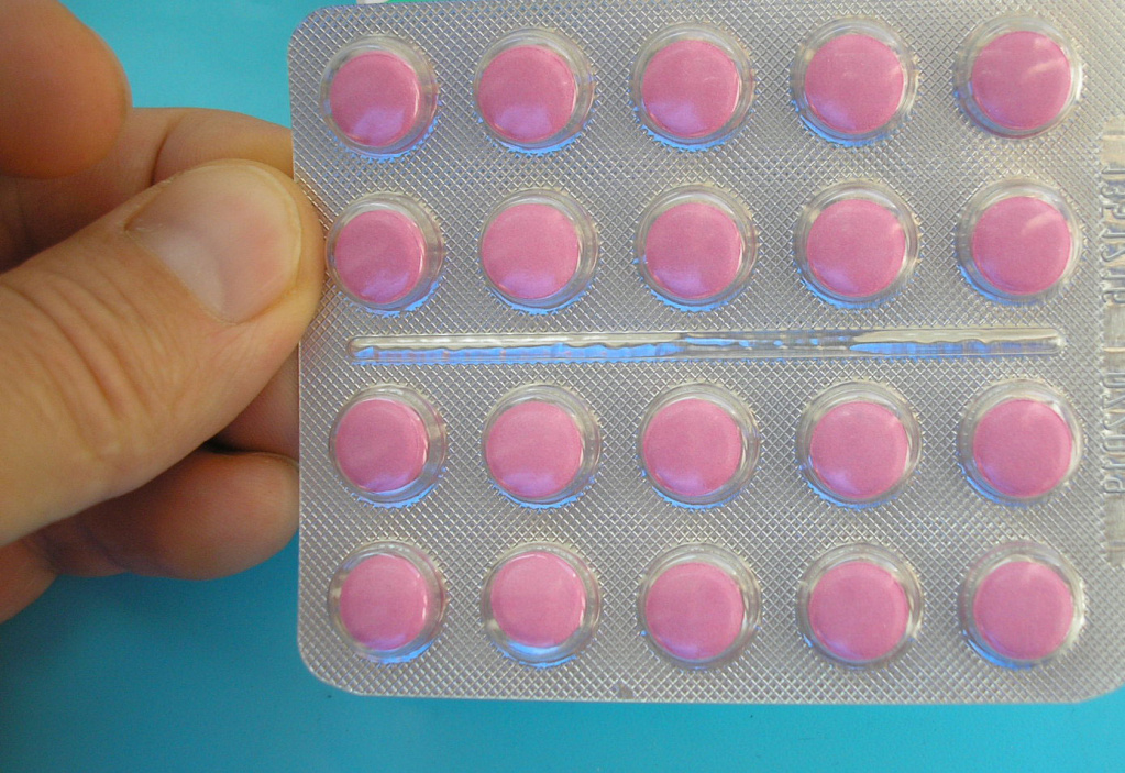 При некоторых заболеваниях желудка замедляется выработка собственных ферментов. Эту ситуацию помогают решить препараты с ферментами препараты с ферментами