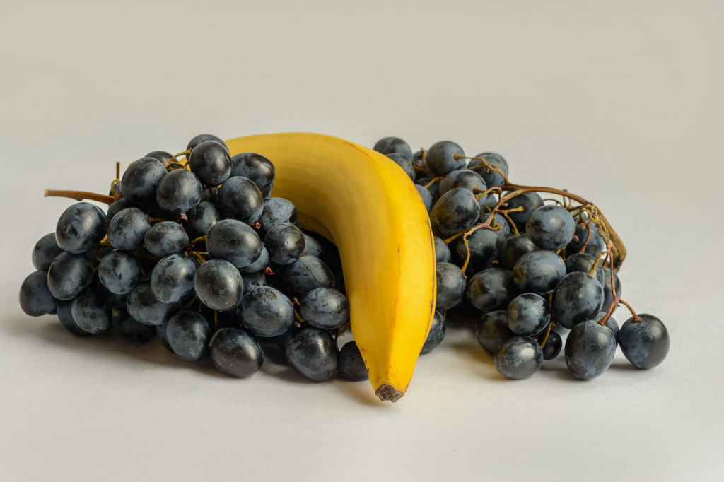 Некоторые фрукты могут провоцировать скачки уровня глюкозы в организме бананы, виноград