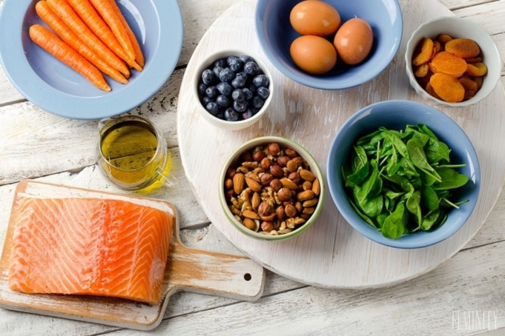 Витамины для хорошего зрения не обязательно покупать в аптеке. Достаточно обогатить свой повседневный рацион соответствующими продуктами Витамины для хорошего зрения