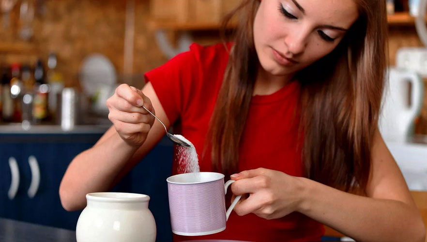 Употребление сахара не приносит организму никакой пользы Сахар нередко называют «белой смертью»