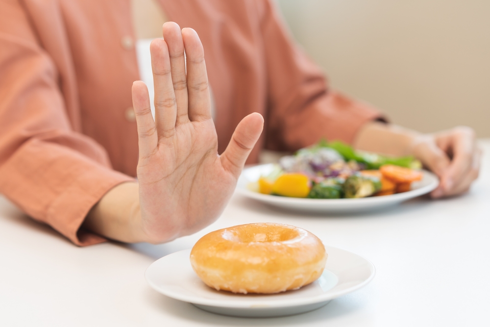 Назначить лекарства для приведения уровня холестерина в норму может только врач Заниматься самолечением недопустимо
