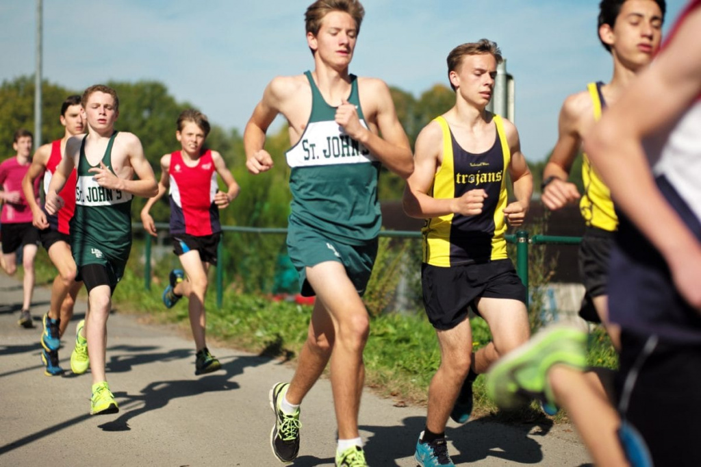 Легкая атлетика - самый распространенный вид нагрузки Легкая атлетика