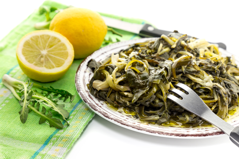 В ламинарии содержится много полезных веществ Состав салатов из морской капусты