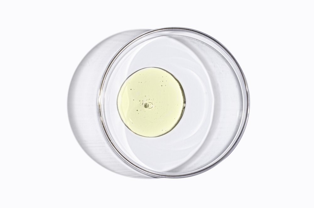 Дозировка зависит от вида добавки и ее назначения. Например, сквален в желатиновых капсулах производитель рекомендует принимать по 3 штуки во время еды Польза для здоровья, применение в медицине