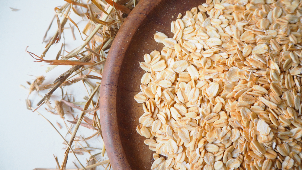 Отруби – это наружная оболочка зерновых культур, которая не перерабатывается нашим ЖКТ Все отруби содержат большое количество необходимых человеческому организму элементов, витаминов