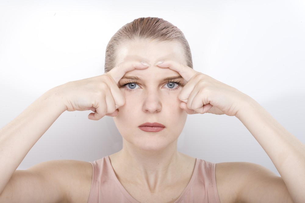 Перед тем, как начинать упражнения, важно освоить технику и общие правила их выполнения Общие принципы выполнения гимнастики для лица