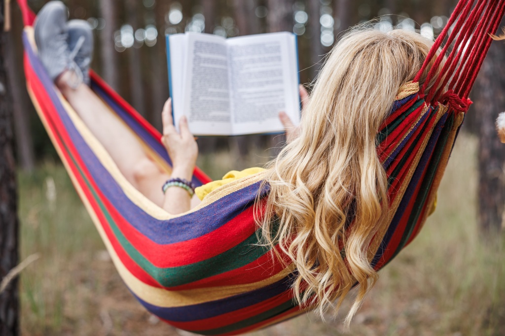 Отдых от электроных устройств должен происходить в тихих местах, лучше всего, на природе Отдых от электроных устройств должен происходить в тихих местах, лучше всего, на природе