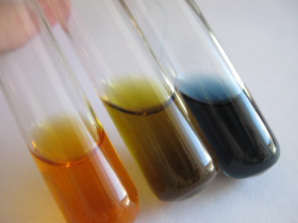 Существуют специальные цветные методы, позволяющие распознать вещества даже в минимальных количествах. Цветные реакции с углеводами