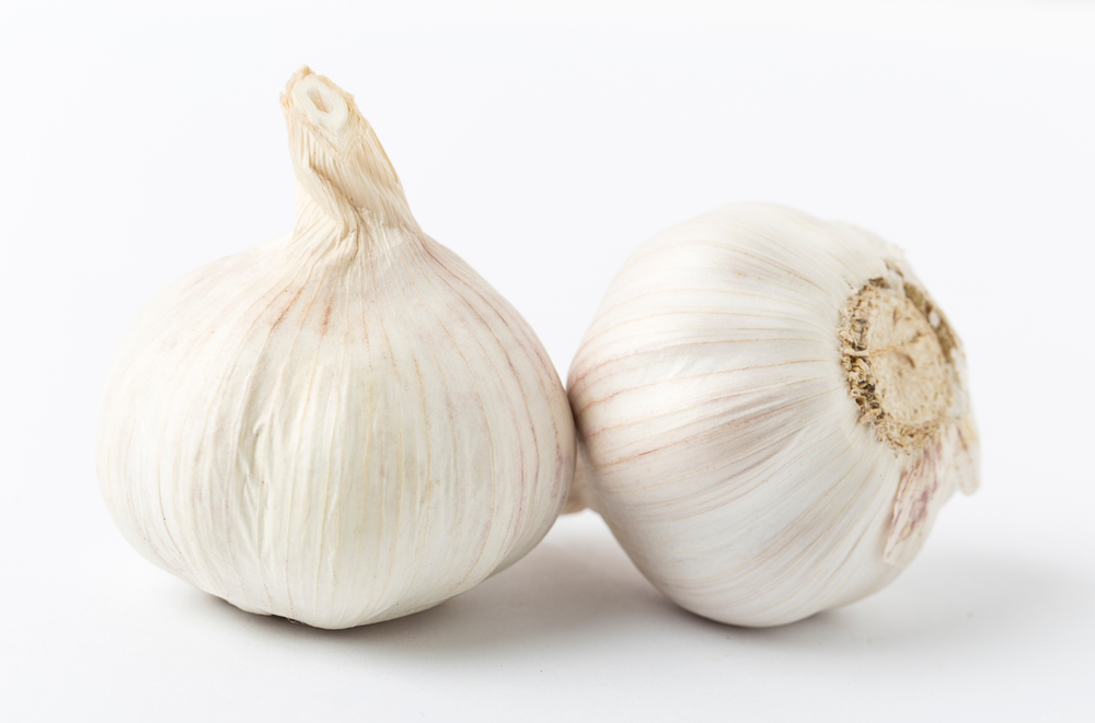 Чеснок - одно из наиболее действенных народных средств от зубной боли Чеснок