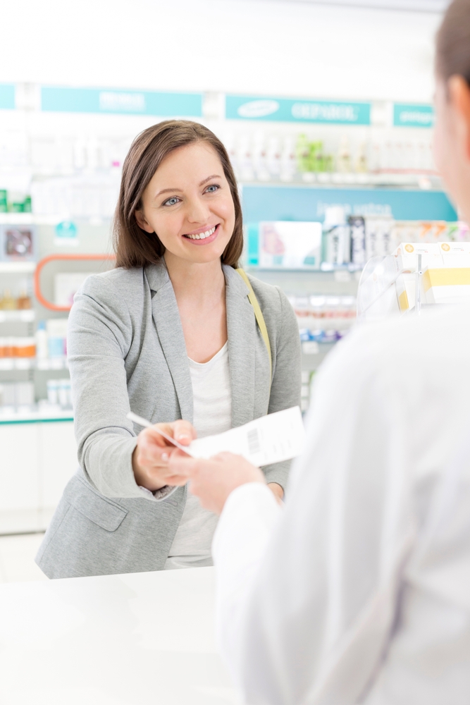 О добавках стоит знать много, чтобы правильно их подобрать и сбалансировать. Желательно доверить этот процесс врачу Просто купить любой витаминный комплекс в аптеке будет недостаточно