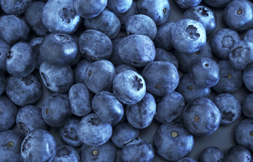 В качестве дополнения к такой диете можно употреблять экстракт голубики, который чрезвычайно богат флавоноидами экстракт голубики