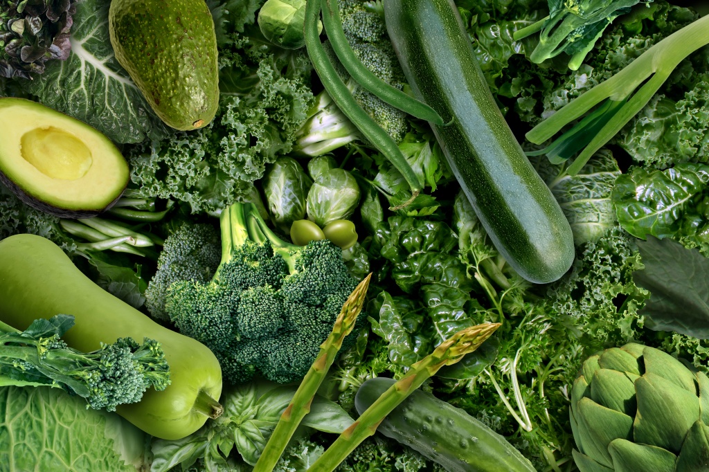 Малина содержит большое количество антоцианов, которые препятствуют возникновению воспалительных процессов в организме Малина