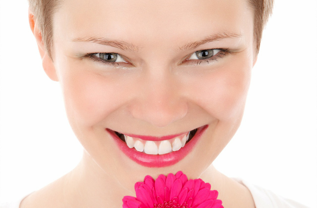 Здоровые и крепкие зубы помогают сохранить здоровье. А красивая улыбка – часть эстетического восприятия человека, придающая ему уверенности в себе. Своевременное устранение всех болезней – главное условие жизни без боли