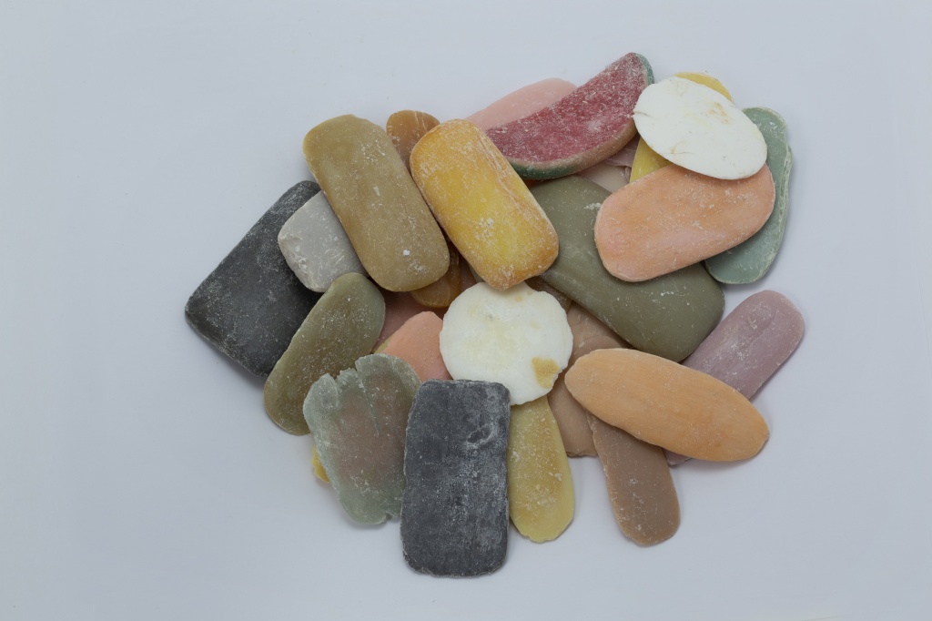 Мыльный пирог Для изготовления мыльного пирога нужно собрать разноцветные обмылки