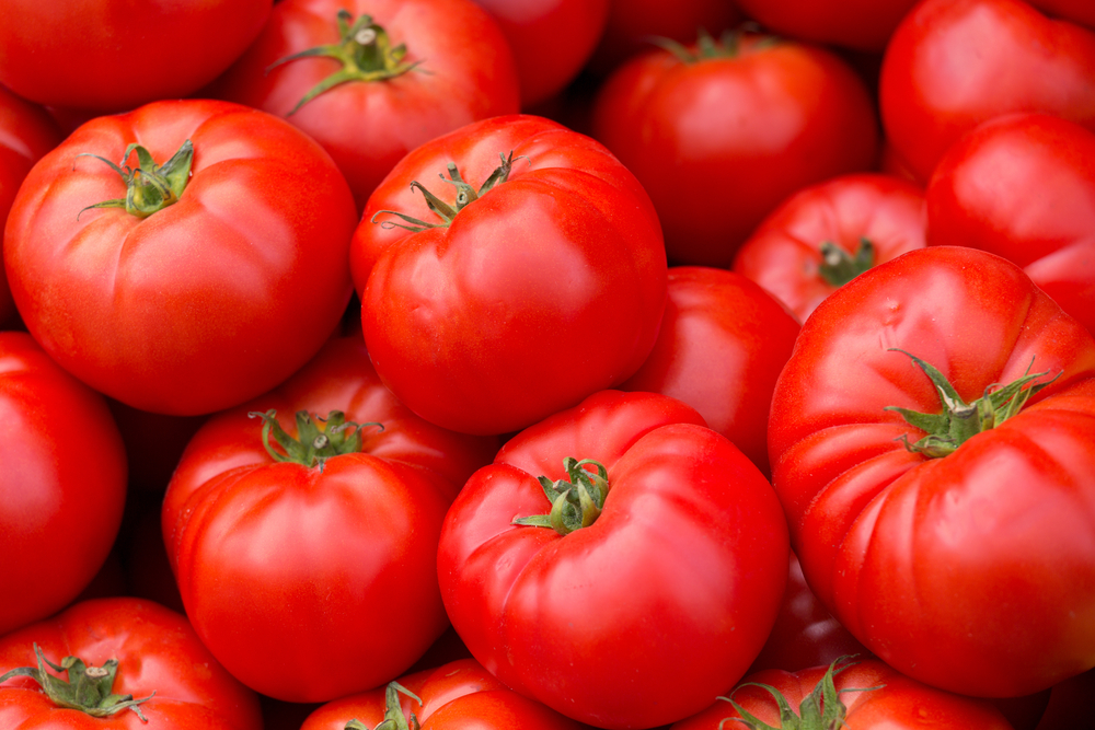 Помидоры помогают не только при застоях жидкости, но и при болезнях мочеполовой системы Помидоры