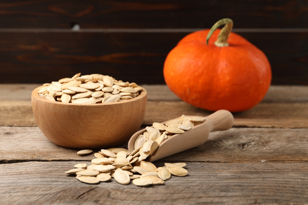 Тыквенное масло является универсальным средством в медицине, за счет содержания различных полезных веществ Тыквенное масло является универсальным средством в медицине, за счет содержания различных полезных веществ