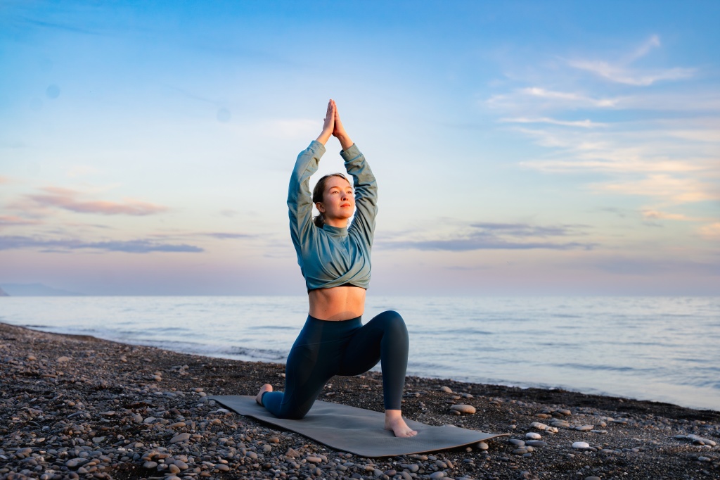 Как ни странно, уборка и просто перекладывание вещей по местам помогают привести мысли в порядок Психологи утверждают, что наведенный порядок переместится и на нервную систему