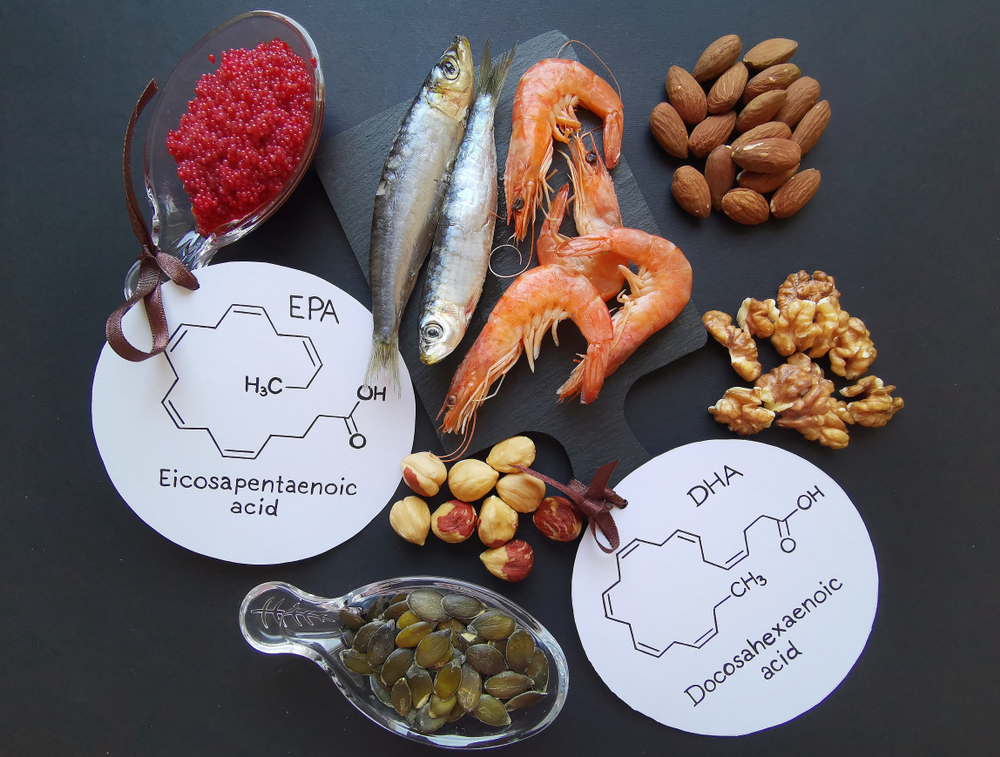 При назначении препарата в капсулах или каплях следует внимательно прочитать инструкцию и придерживаться указанных в ней дозировок При недостатке ДКГ рекомендуется обогатить рацион богатой этим веществом пищей