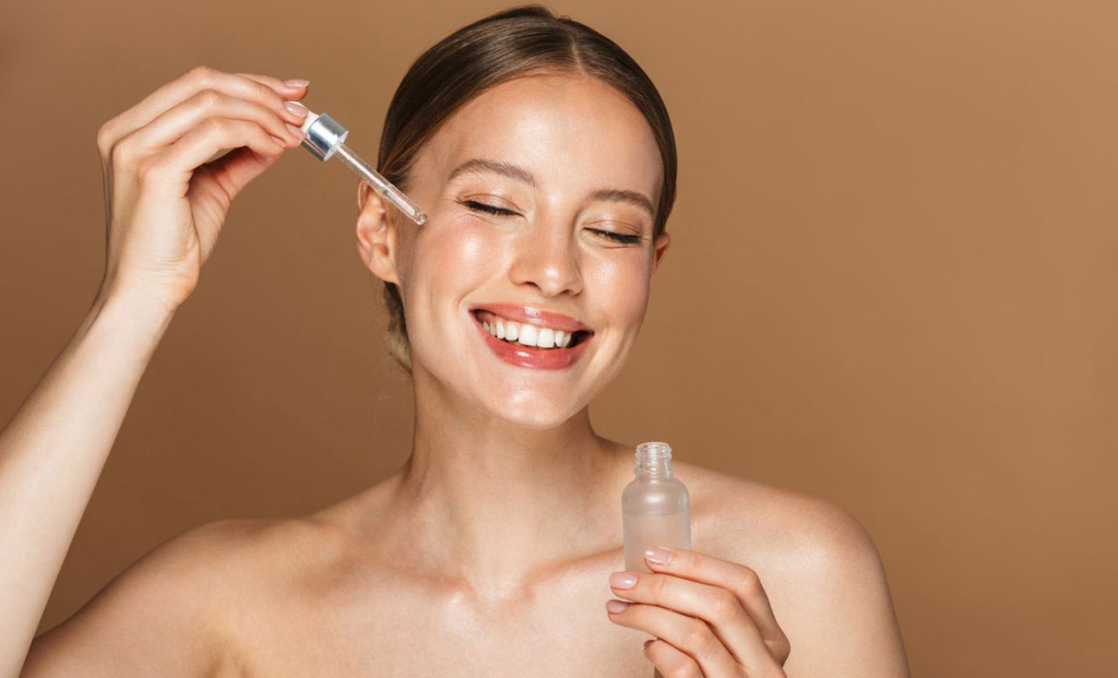 Применяют средство 1-2 раза в день, в строго небольшом количестве Гиалуроновая кислота