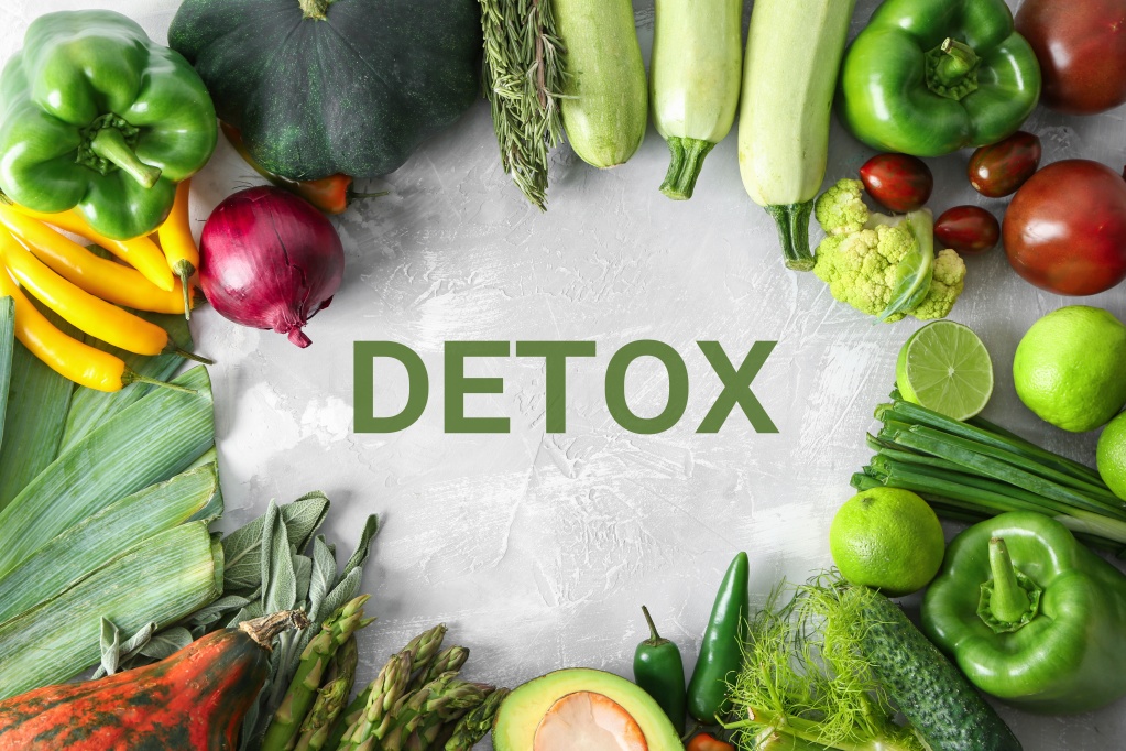 Разработано много различных способов детоксикации, от простейшего голодания, заканчивая высокотехнологичными процедурами, которые проводятся в условиях санатория или стационара Основные особенности программы