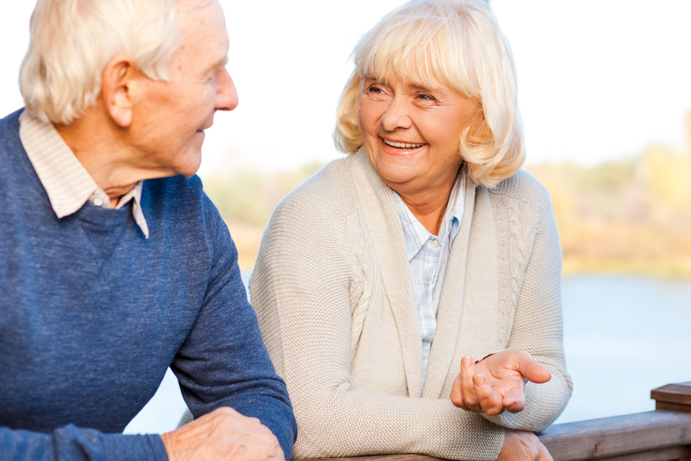 С возрастом количество потребляемой из пищи энергии стоит понемногу снижать Пожилому мужчине требуется 2400 ккал/сутки