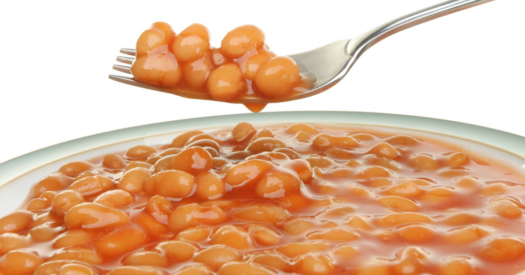 Фасоль практически не содержит сахара, зато в ней есть резистентный крахмал и медленно перевариваемые углеводы Фасоль