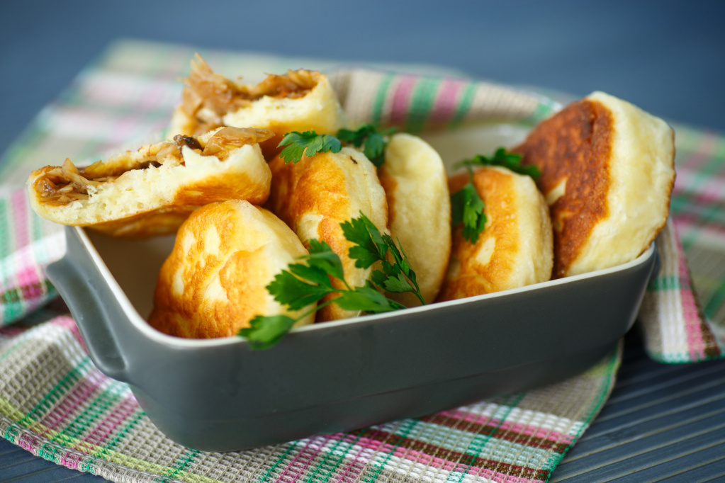 Жареные пирожки с капустой наиболее калорийны Жареные пирожки с капустой