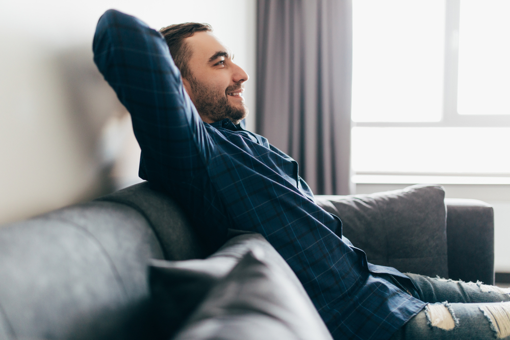 Есть люди, которые не могут уснуть ночью, а днем постоянно клюют носом Человек может постоянно хотеть спать днем