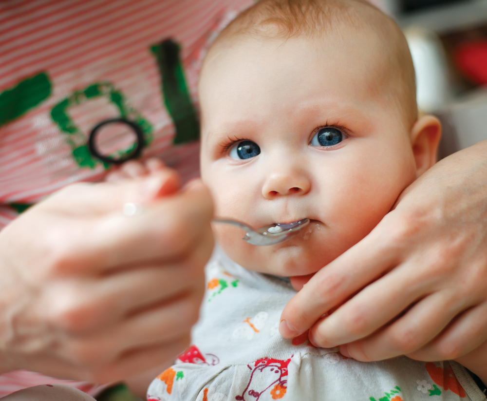 По содержанию полезных веществ препараты бывают однокомпонентными, сочетающие в себе несколько веществ и мультивитамины Капли и сиропы, которые не имеют четкого вкуса и запаха