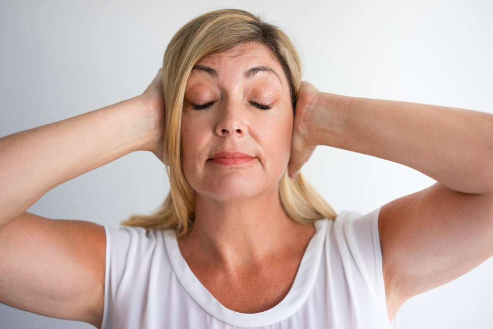 При постоянном дефиците йода происходит нарушение обменных процессов, и наблюдаются перебои в нормальной работе щитовидной системы Признаки нехватки йода