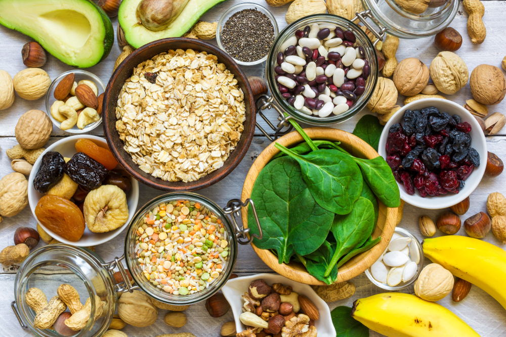 Если скорректировать питание и добавить в ежедневный рацион продукты, богатые магнием, то сердце будет более здоровым, а проблем с настроением и стрессом не возникнет Продукты, в которых много магния