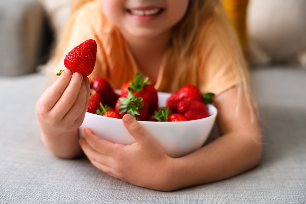 Повседневное меню ребёнка должно состоять из круп, овощей, фруктов, мяса, рыбы, молочных продуктов Правильное питание