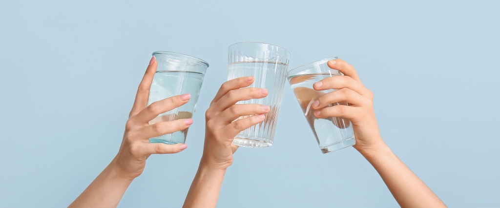 Правильный питьевой режим: когда, что, сколько и как?