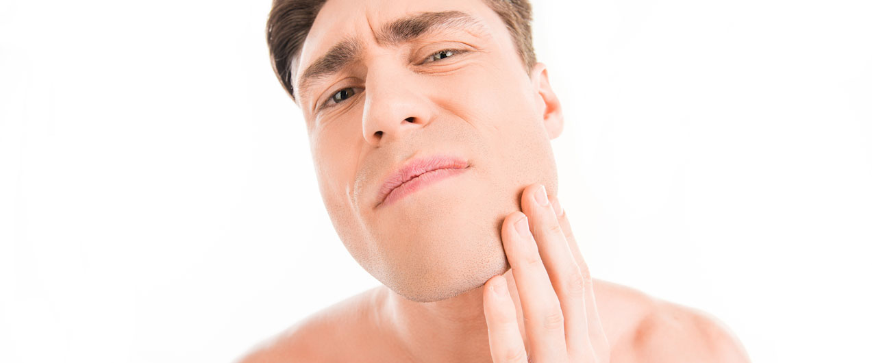 Раздражение на лице после бритья у мужчин: из-за чего возникает, как  устранить?