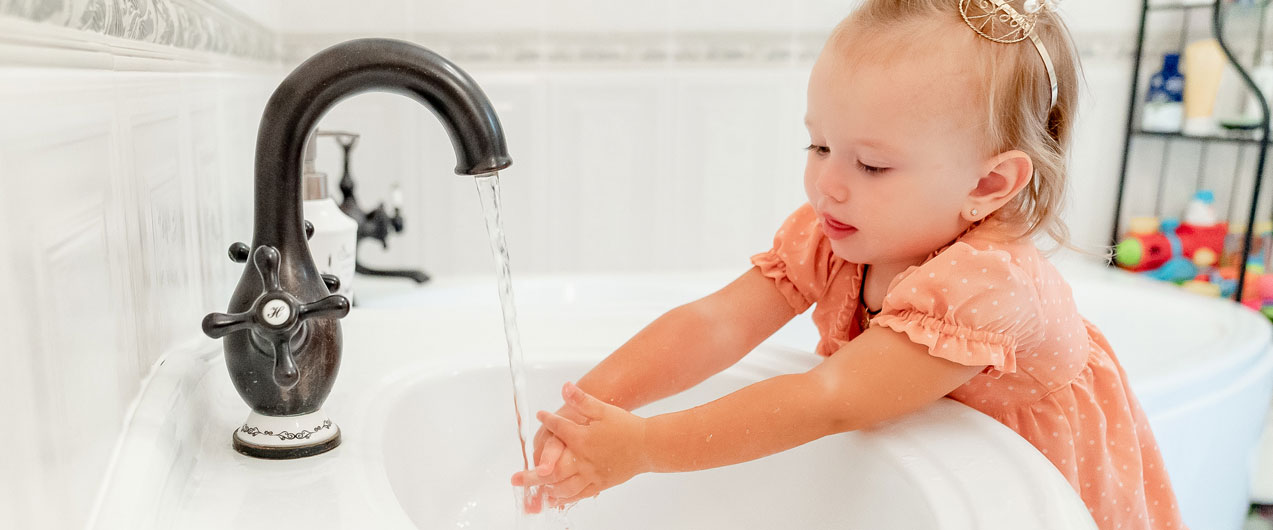 Приучение ребенка к мытью рук
