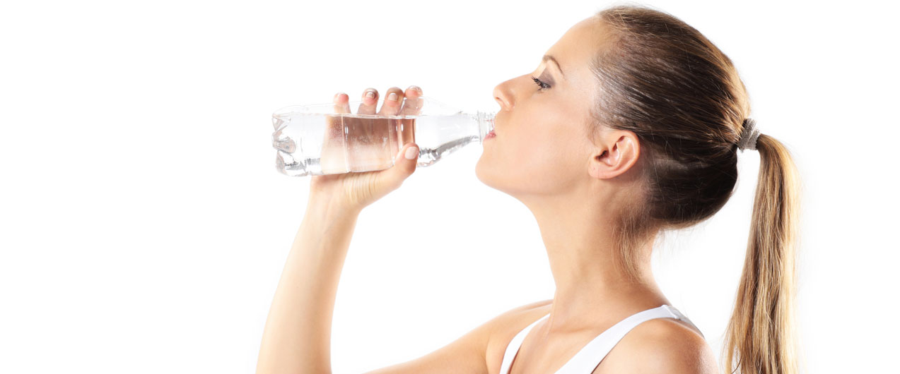 Как заставить себя пить больше воды?
