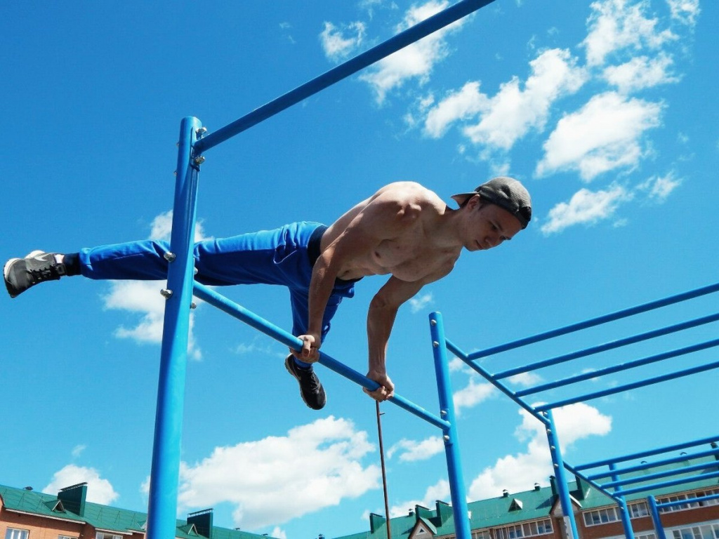 Все плюсы и минусы уличных тренировок (Street Workout).