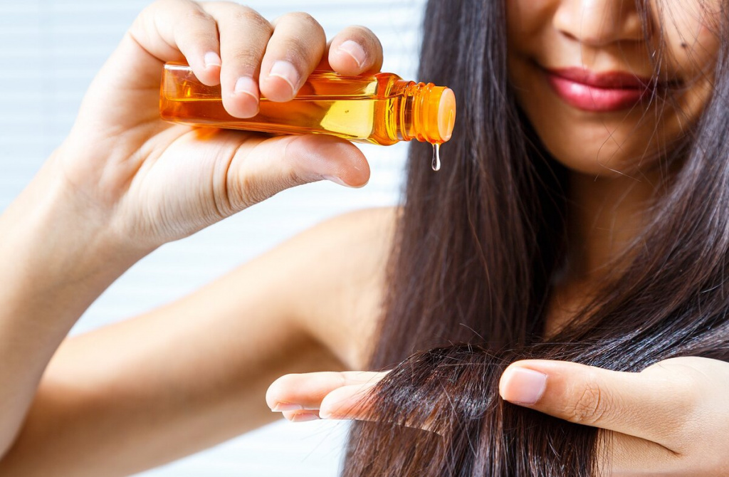 Касторовое масло: почему полезно при выпадении волос - Клиника «Доктор Волос»