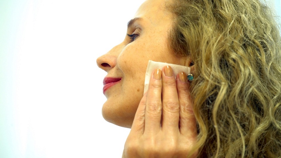 Как сделать кожу лица чистой?