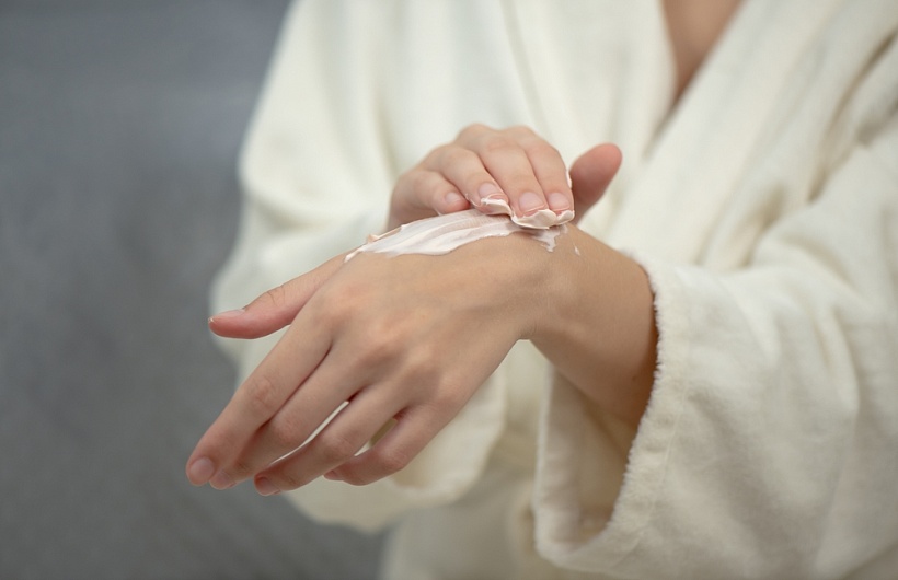 Как омолодить кожу рук