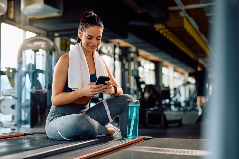 Пить на тренировке — можно или нет