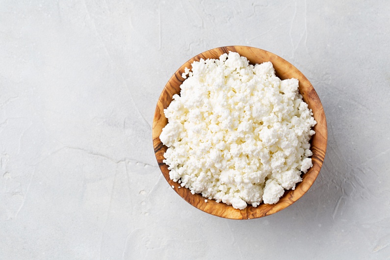 Сколько калорий в обезжиренном твороге