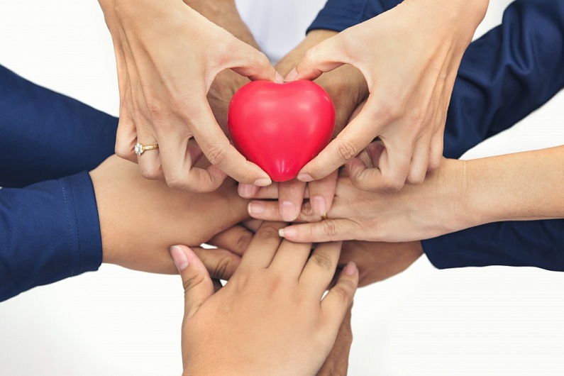 Сильное сердцебиение: причины и что делать?